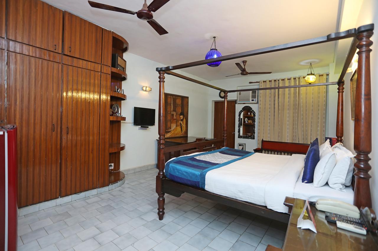 נוידה Oyo 1427 Hotel Malhar Haveli מראה חיצוני תמונה